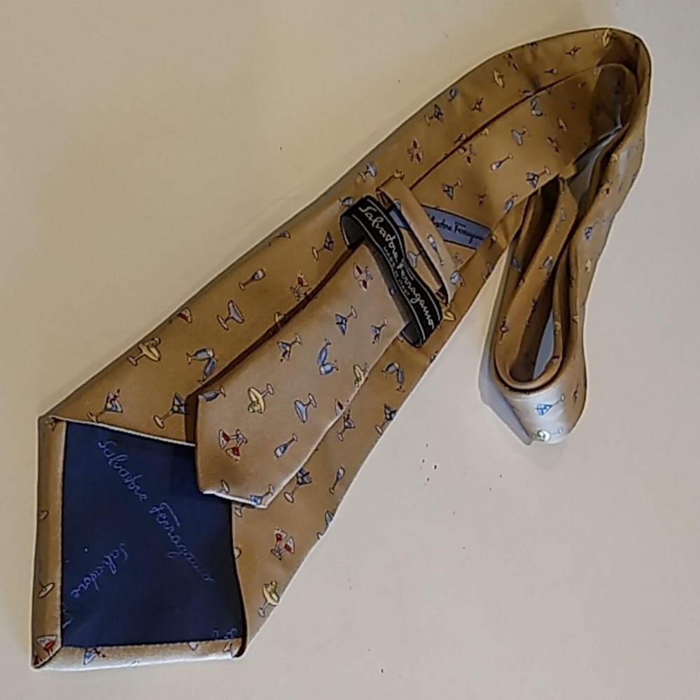 ❤FINALPRICE❤️SalvatoreFerragamotiegoldfglassofwine - Picture 3 of 6